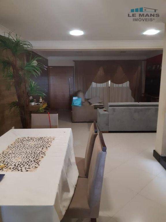 Casa à venda com 3 quartos, 375m² - Foto 18