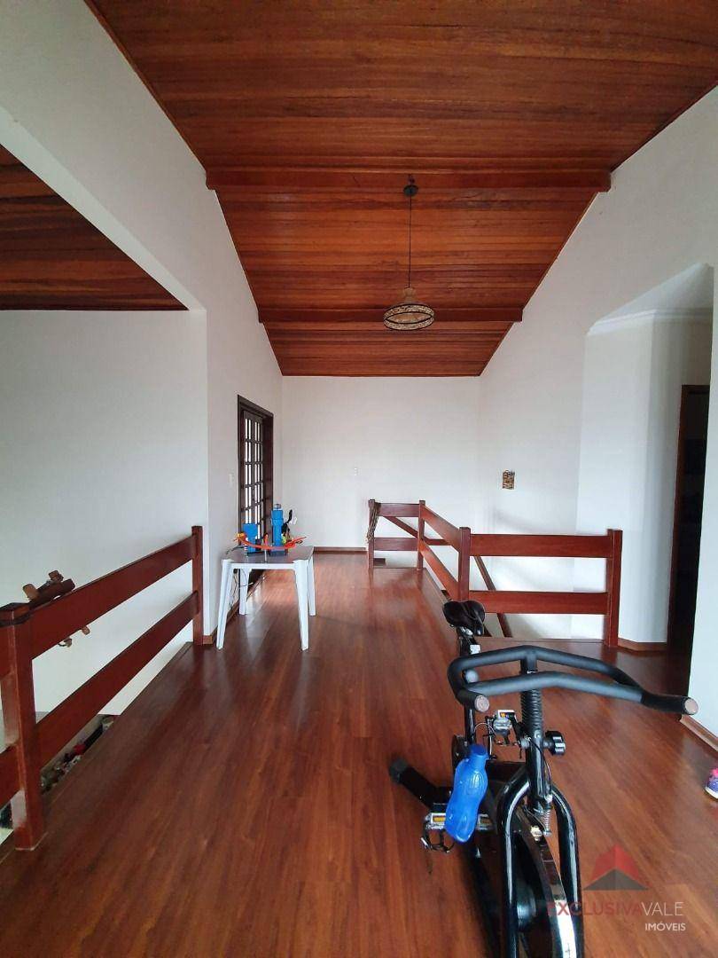 Casa à venda com 3 quartos, 280m² - Foto 15