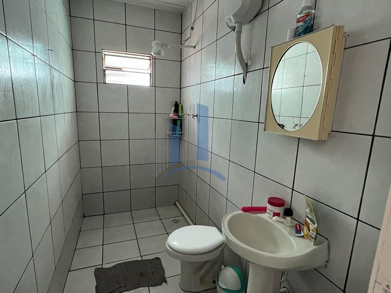 Sobrado à venda com 6 quartos, 200m² - Foto 35