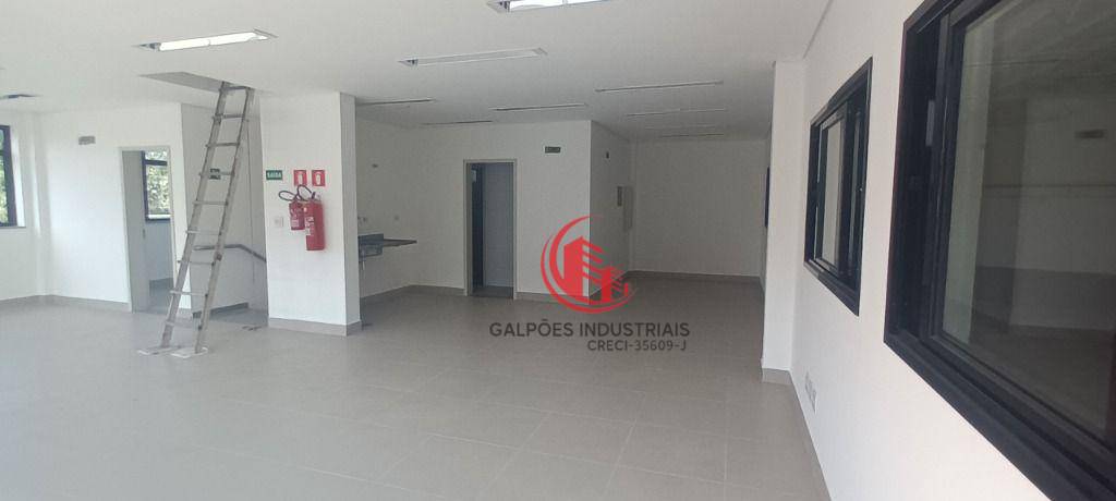 Depósito-Galpão-Armazém para alugar, 1350m² - Foto 17