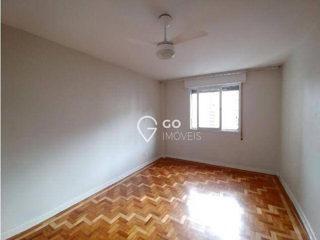 Apartamento para alugar com 3 quartos, 130m² - Foto 13