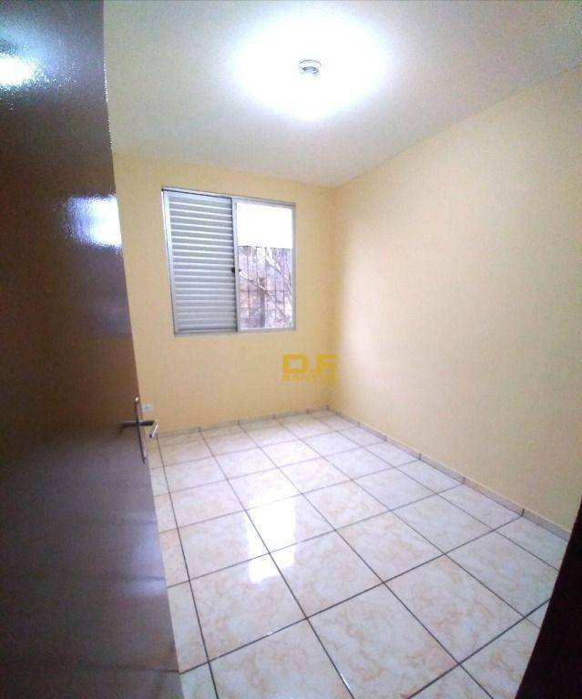 Apartamento à venda com 2 quartos, 40m² - Foto 13