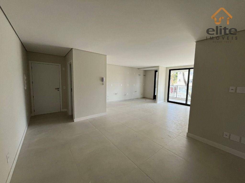 Apartamento à venda com 3 quartos, 102m² - Foto 5