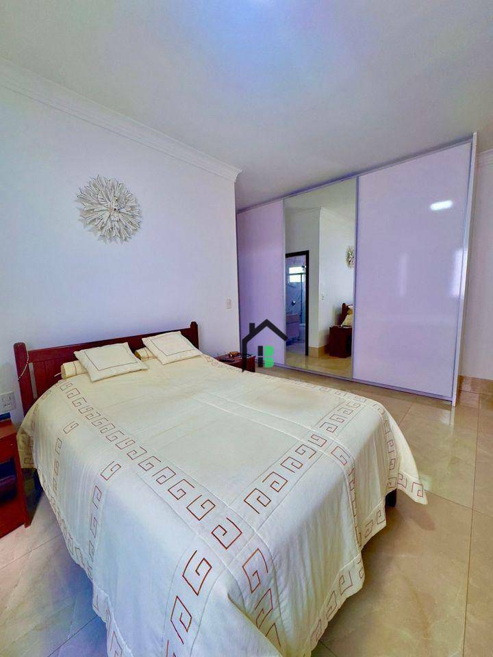 Casa, 4 quartos, 213 m² - Foto 9