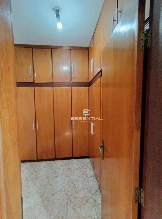 Casa para alugar com 4 quartos, 300m² - Foto 23