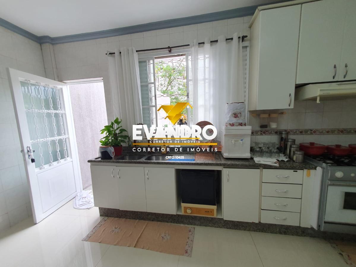 Casa à venda com 3 quartos, 600m² - Foto 19