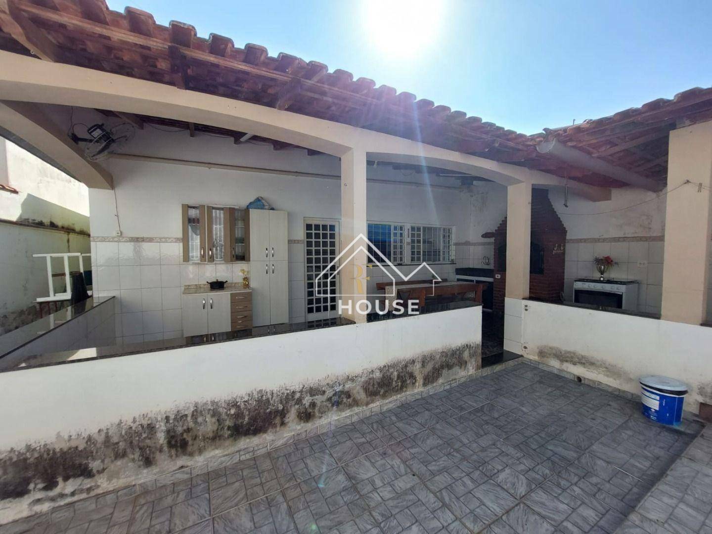 Casa à venda com 4 quartos, 248m² - Foto 11