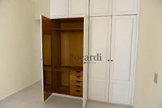 Apartamento à venda com 2 quartos, 62m² - Foto 17