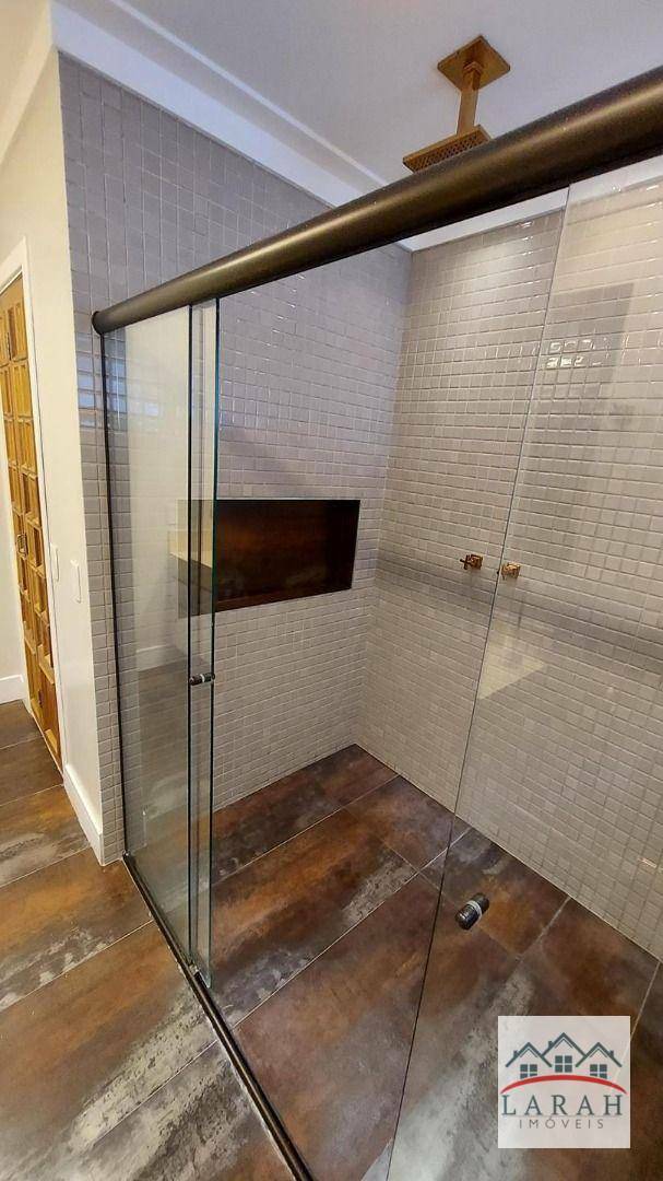 Casa de Condomínio para alugar com 4 quartos, 362m² - Foto 14