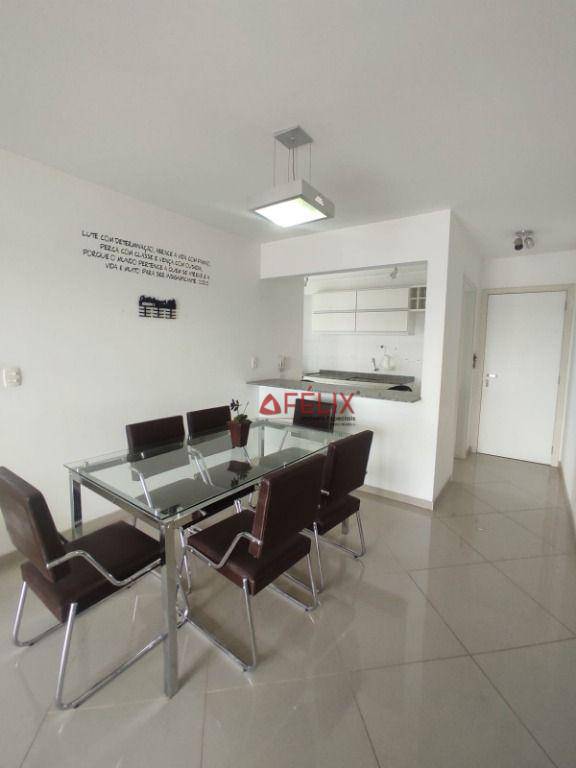 Apartamento à venda com 2 quartos, 77m² - Foto 5