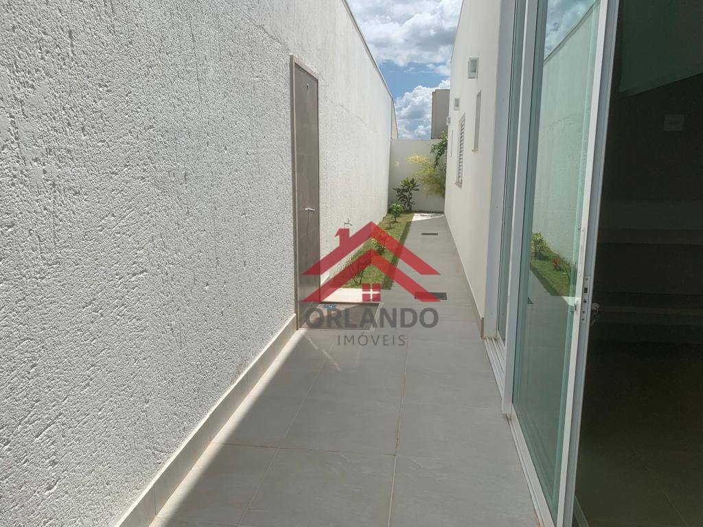 Casa de Condomínio à venda com 4 quartos, 240m² - Foto 12