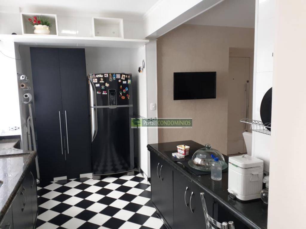 Apartamento à venda com 3 quartos, 170m² - Foto 11