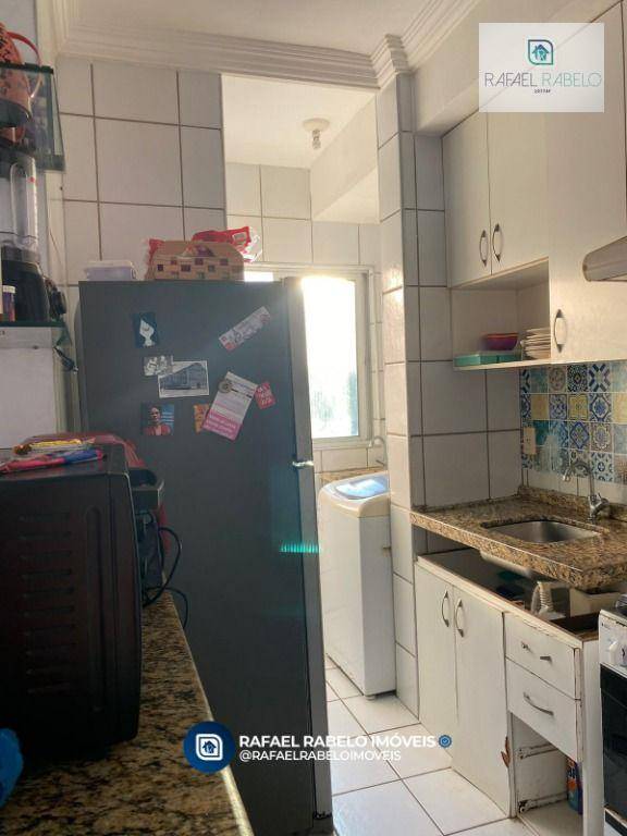 Apartamento à venda com 2 quartos, 45m² - Foto 2