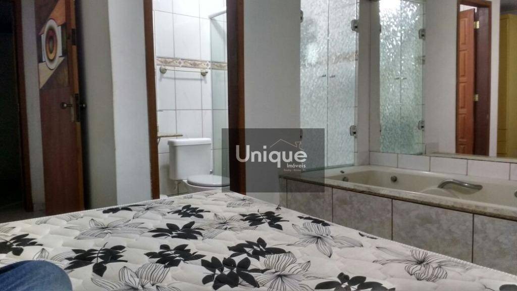 Casa à venda com 4 quartos, 180m² - Foto 16