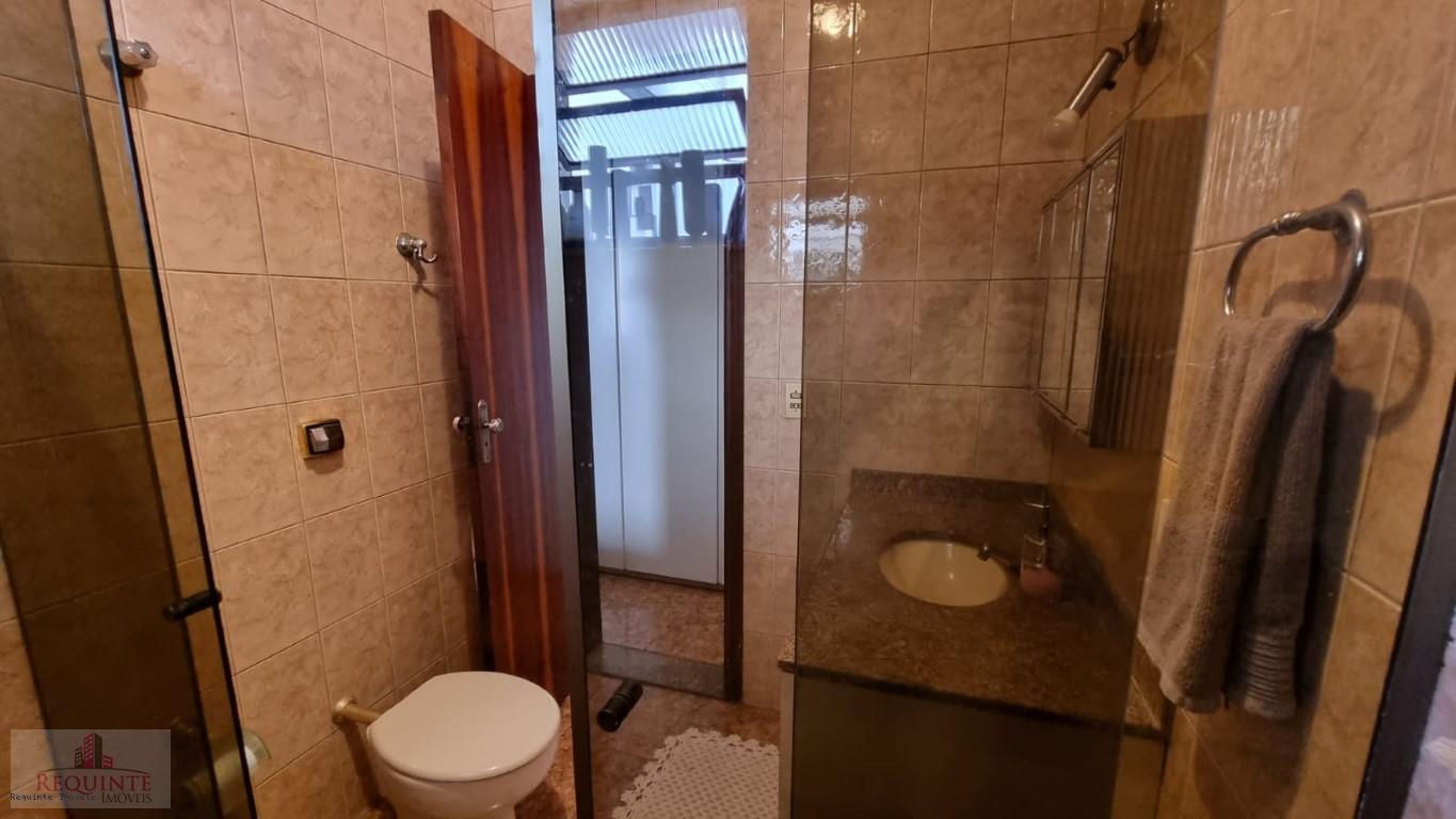 Casa à venda com 3 quartos, 230m² - Foto 30