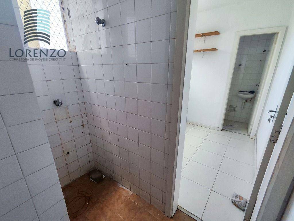 Apartamento à venda com 2 quartos, 70m² - Foto 7