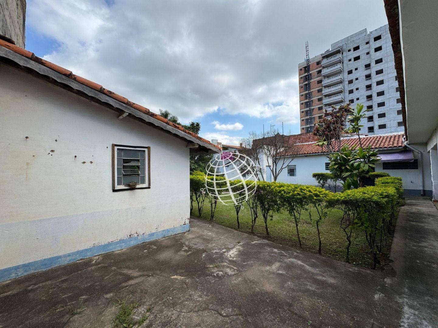 Casa à venda e aluguel com 3 quartos, 220m² - Foto 20