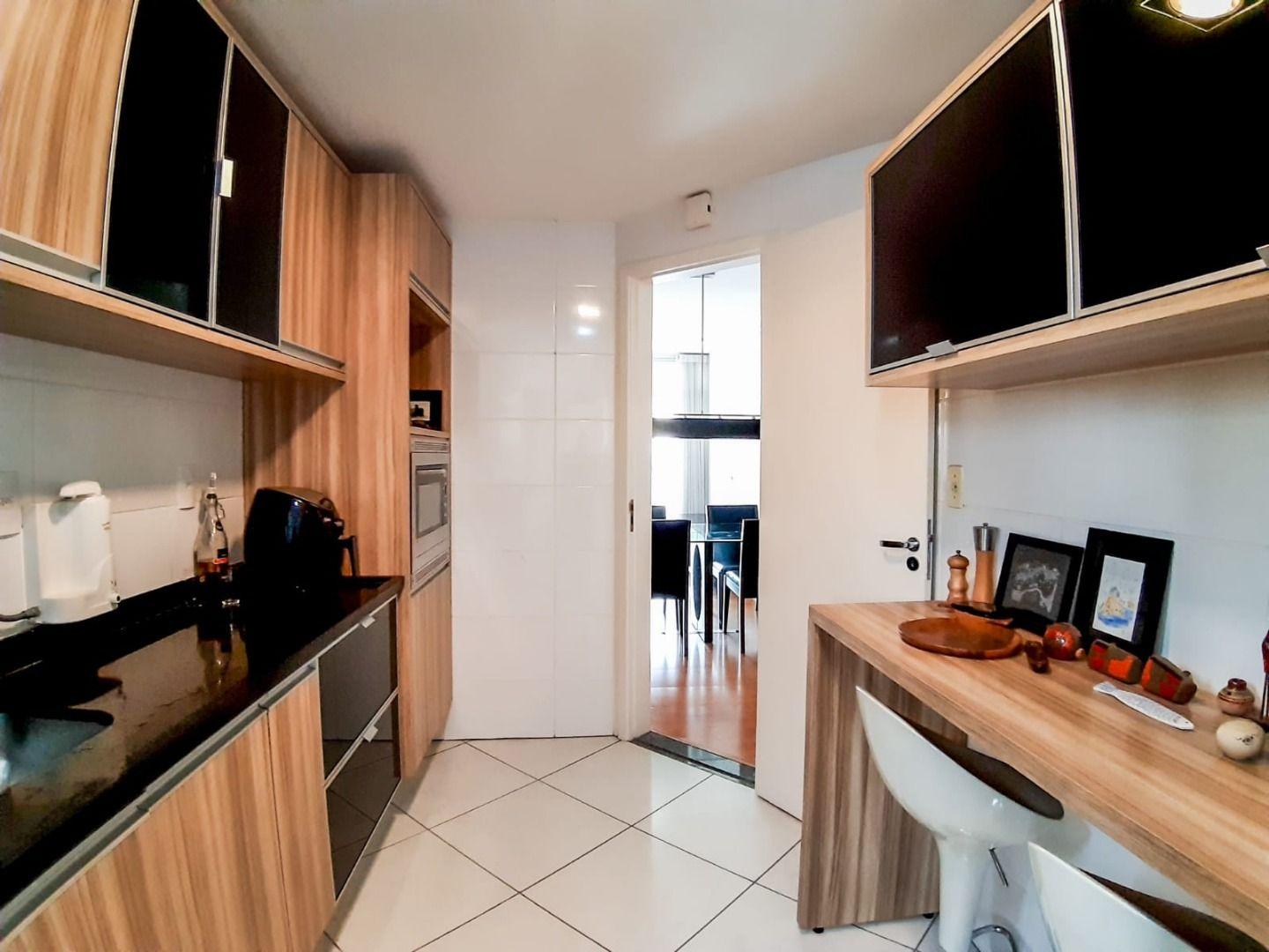 Apartamento à venda com 2 quartos, 78m² - Foto 9