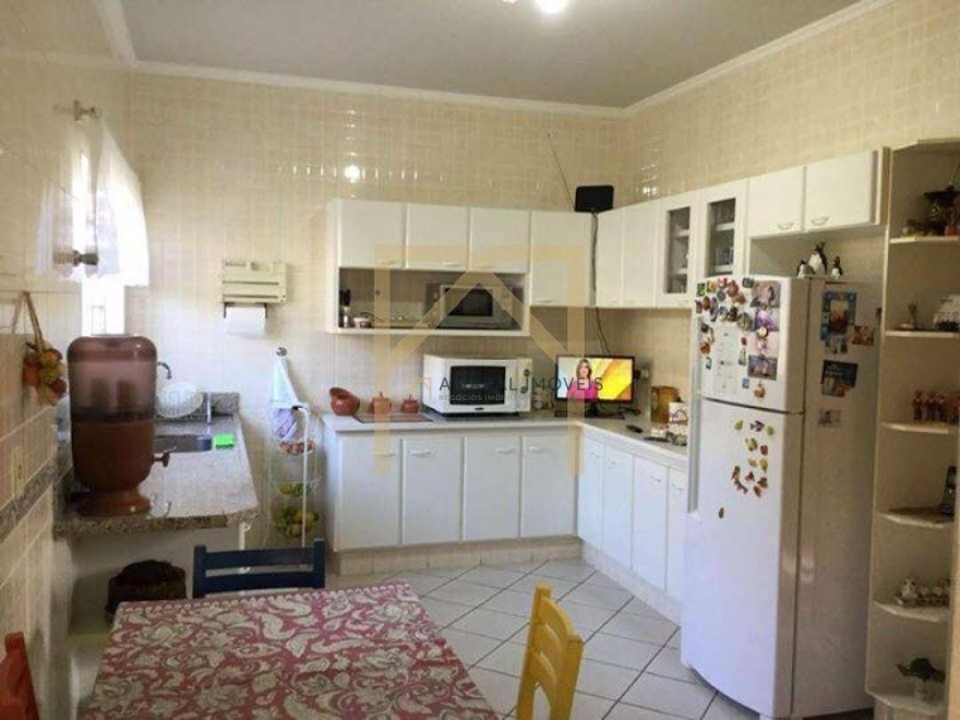 Casa de Condomínio à venda com 3 quartos, 320m² - Foto 10