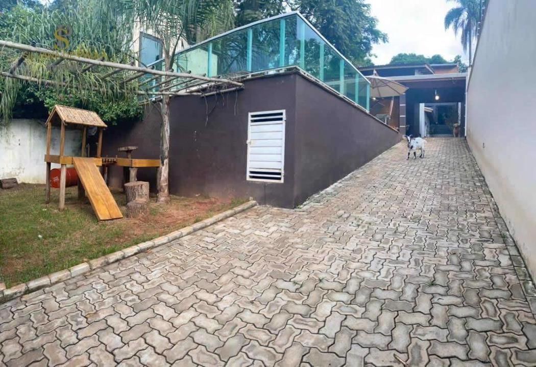 Casa à venda com 4 quartos, 600m² - Foto 36