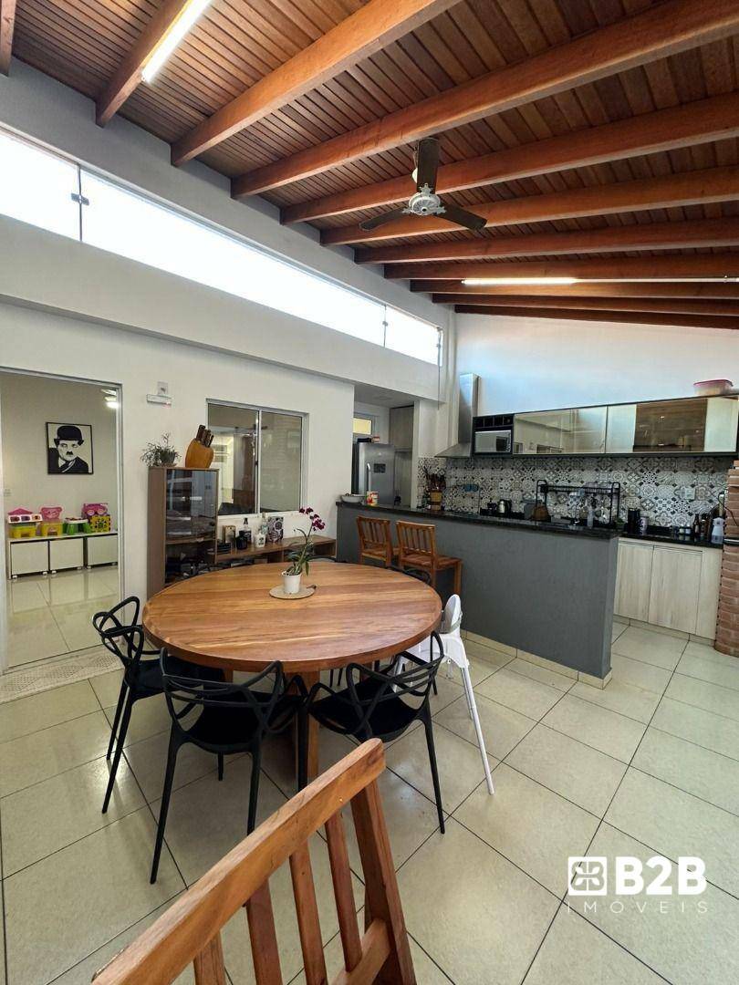 Casa à venda com 3 quartos, 125m² - Foto 15