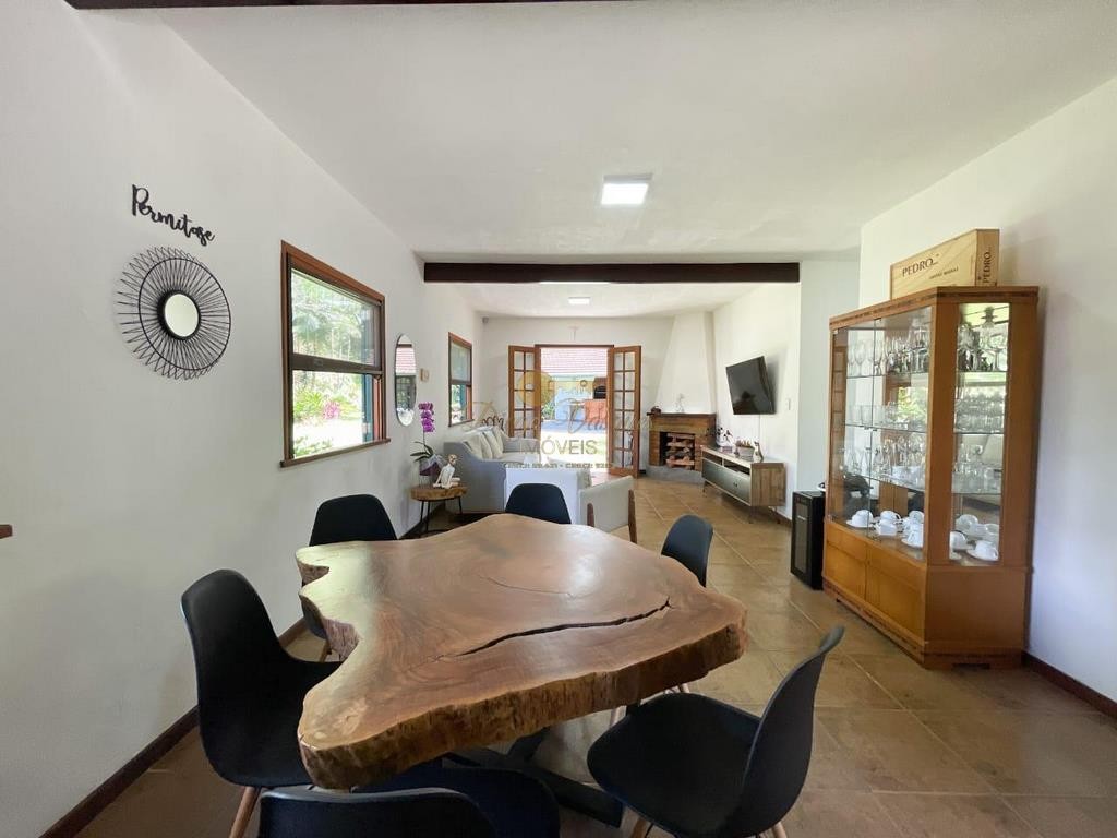 Casa à venda com 7 quartos, 2200m² - Foto 30