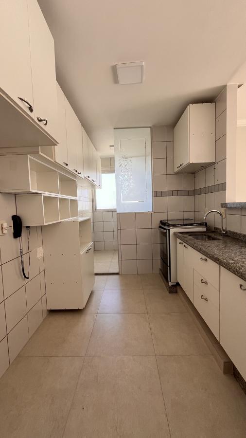 Apartamento à venda com 3 quartos, 77m² - Foto 1