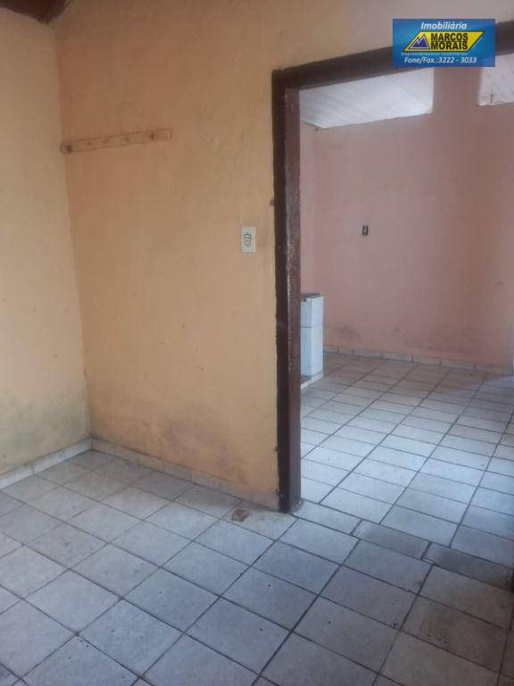 Casa à venda com 2 quartos, 180m² - Foto 18