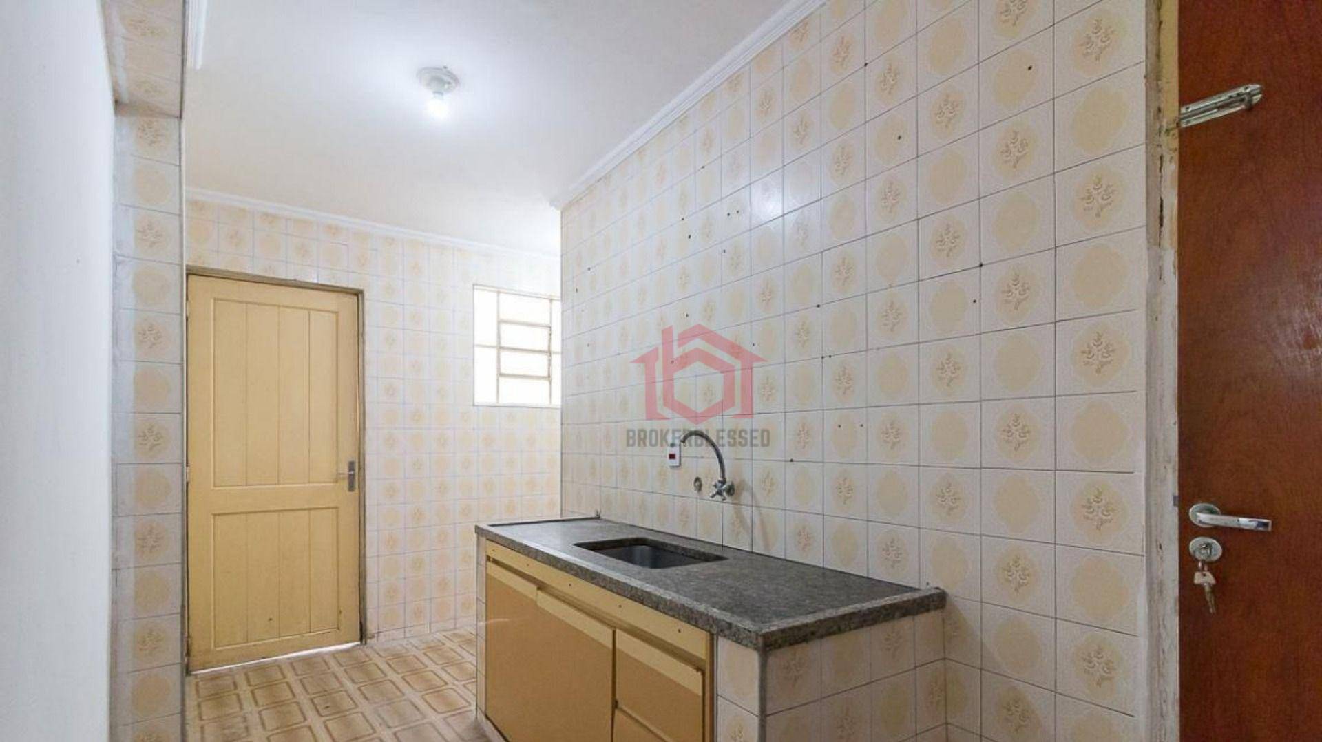 Casa à venda com 6 quartos, 200m² - Foto 12