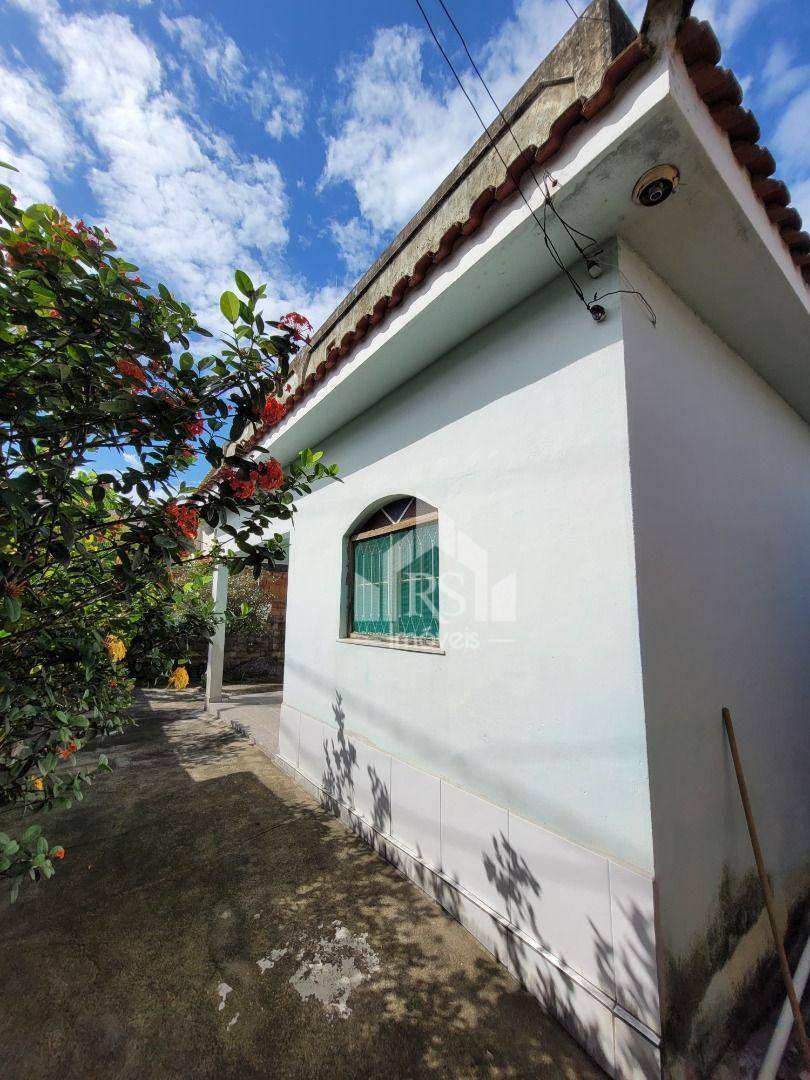 Casa à venda com 3 quartos, 60m² - Foto 3