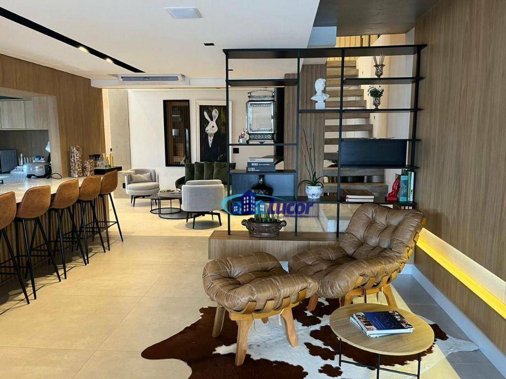 Cobertura à venda com 3 quartos, 215m² - Foto 5