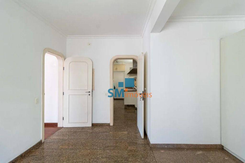 Apartamento à venda com 4 quartos, 231m² - Foto 6