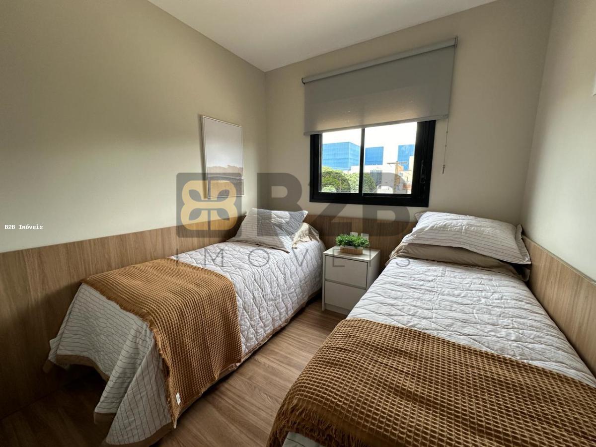 Apartamento à venda com 2 quartos, 64m² - Foto 11