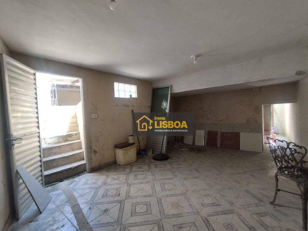 Casa à venda com 2 quartos, 125m² - Foto 3