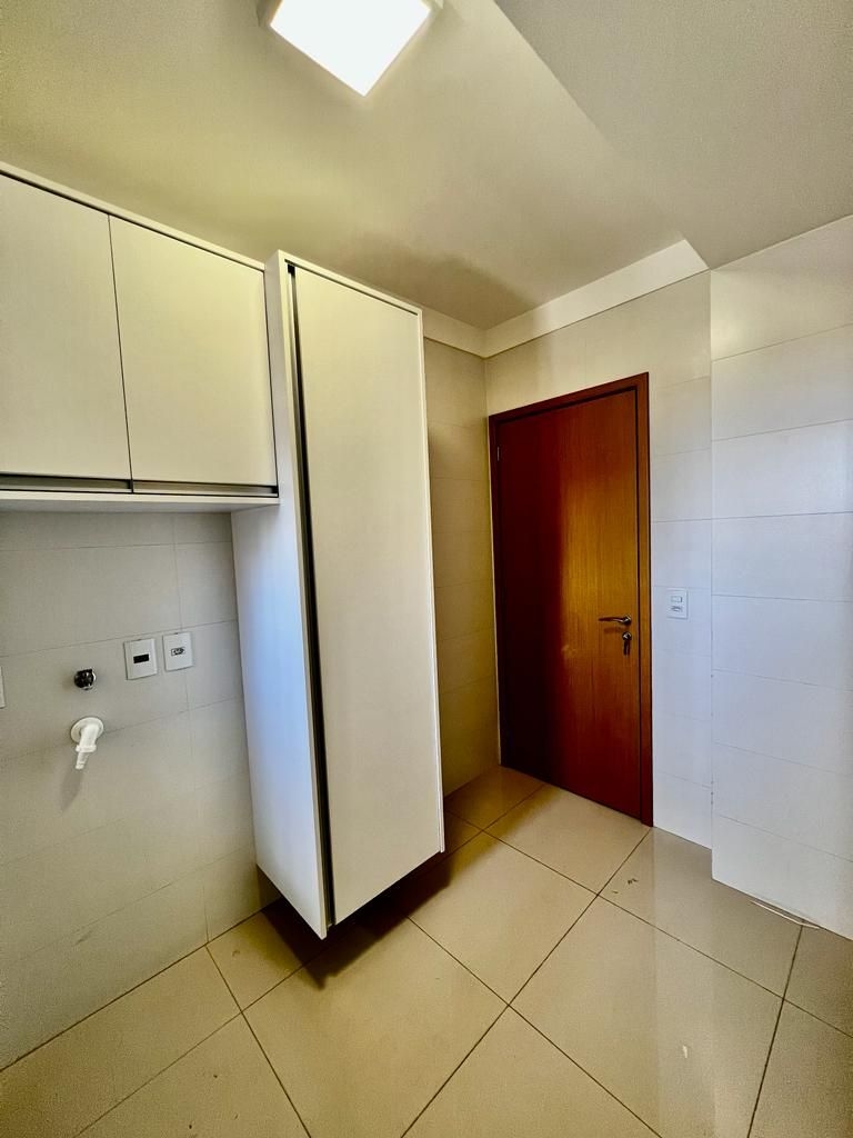 Apartamento à venda com 3 quartos, 123m² - Foto 31