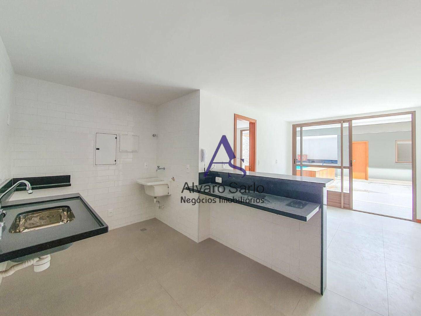 Apartamento à venda com 3 quartos, 138m² - Foto 2