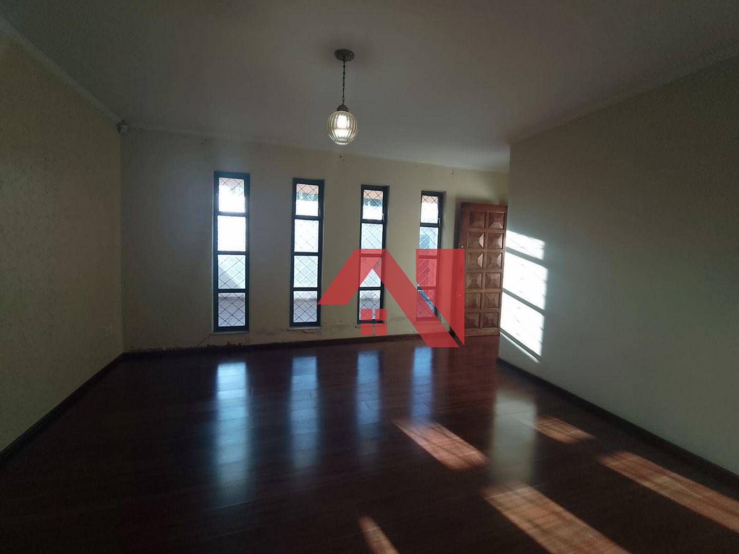 Casa à venda com 3 quartos, 251m² - Foto 11