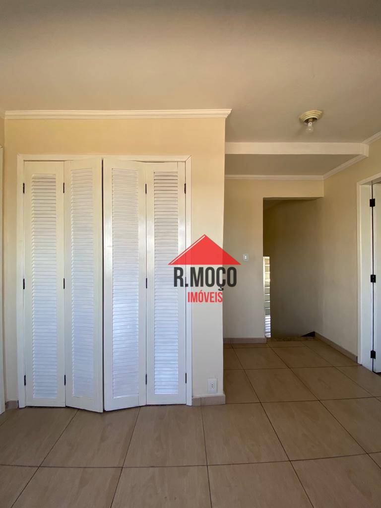 Sobrado à venda com 4 quartos, 250m² - Foto 8