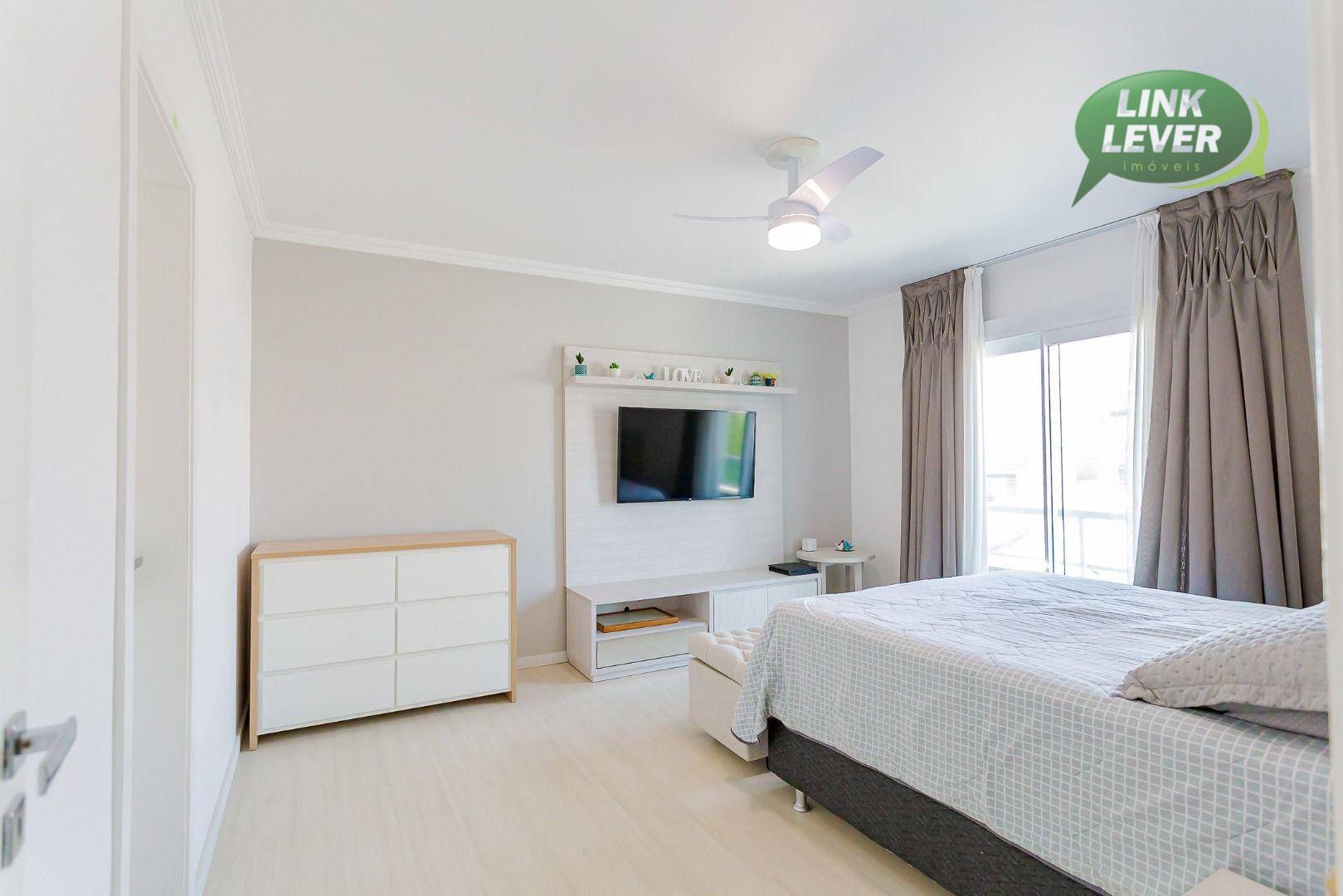 Casa à venda com 5 quartos, 177m² - Foto 17