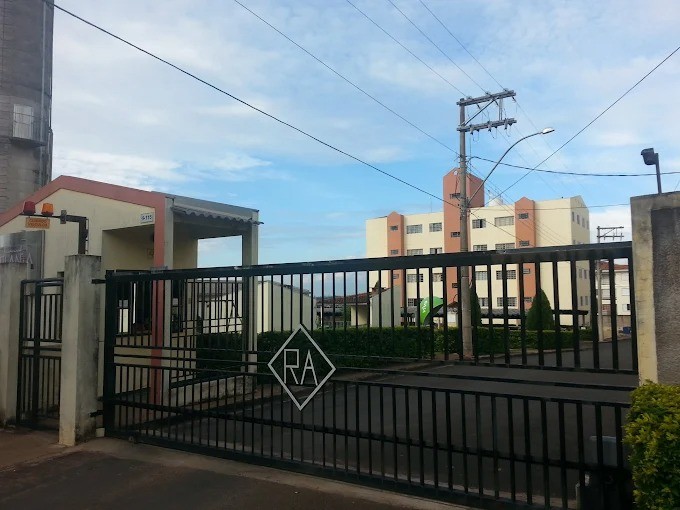 Apartamento à venda com 3 quartos, 70m² - Foto 2