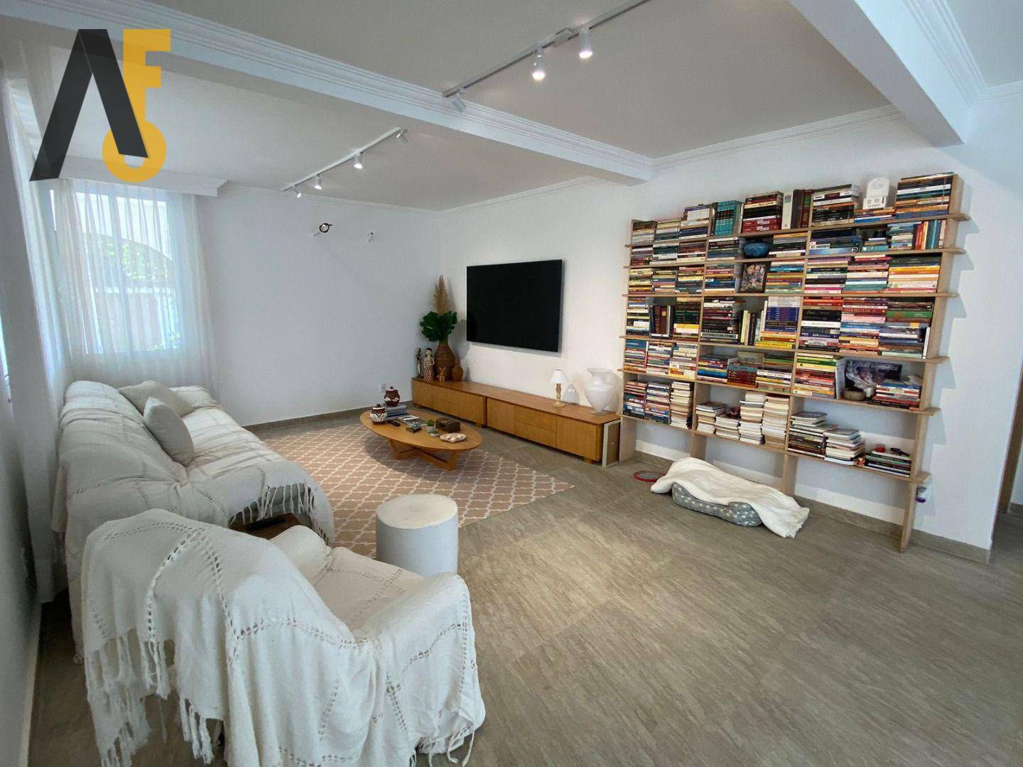 Casa à venda com 4 quartos, 318m² - Foto 7