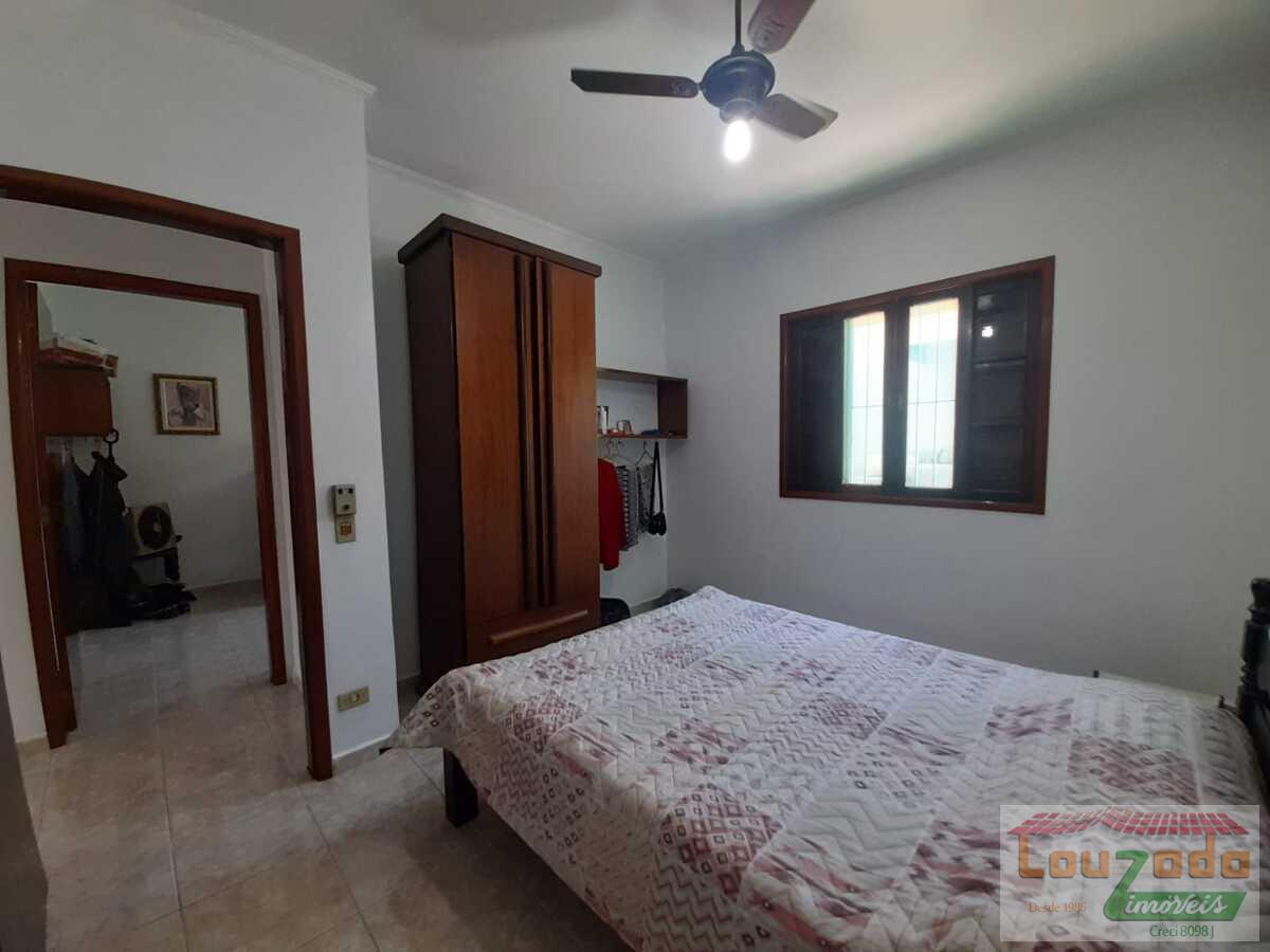 Casa à venda com 2 quartos, 500m² - Foto 15