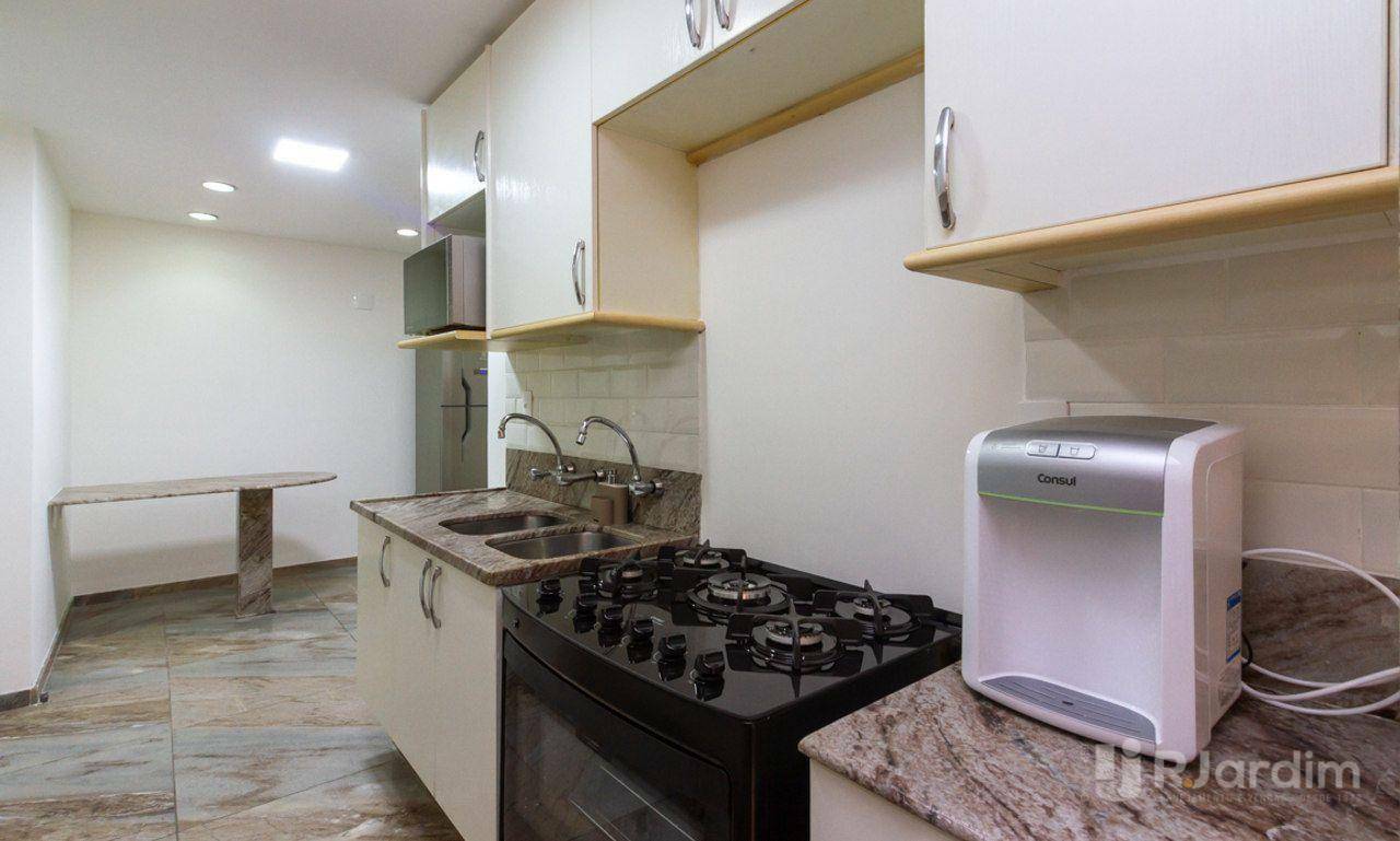 Apartamento para alugar com 4 quartos, 216m² - Foto 5