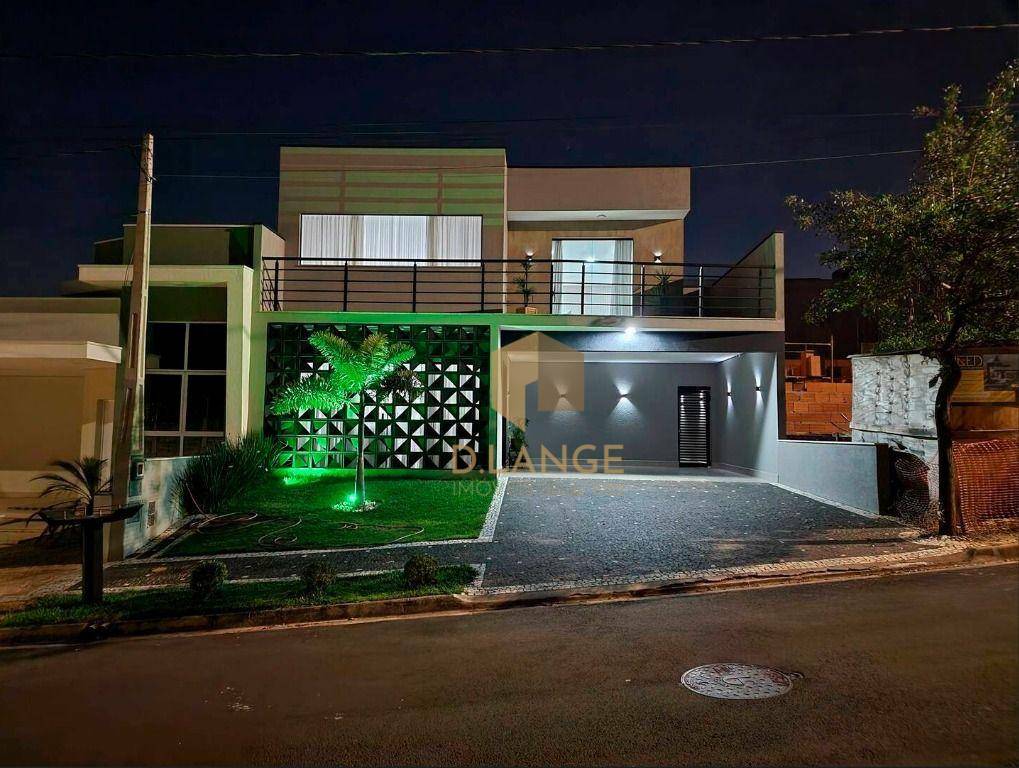 Casa de Condomínio à venda com 3 quartos, 225m² - Foto 2