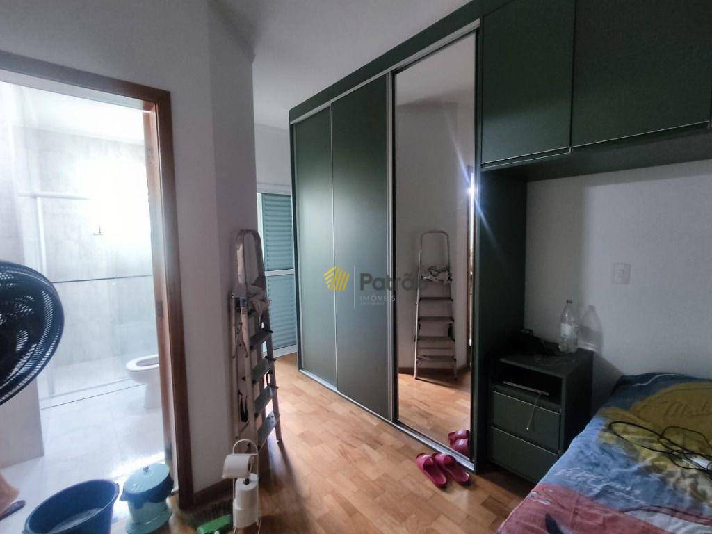 Casa à venda com 3 quartos, 253m² - Foto 31