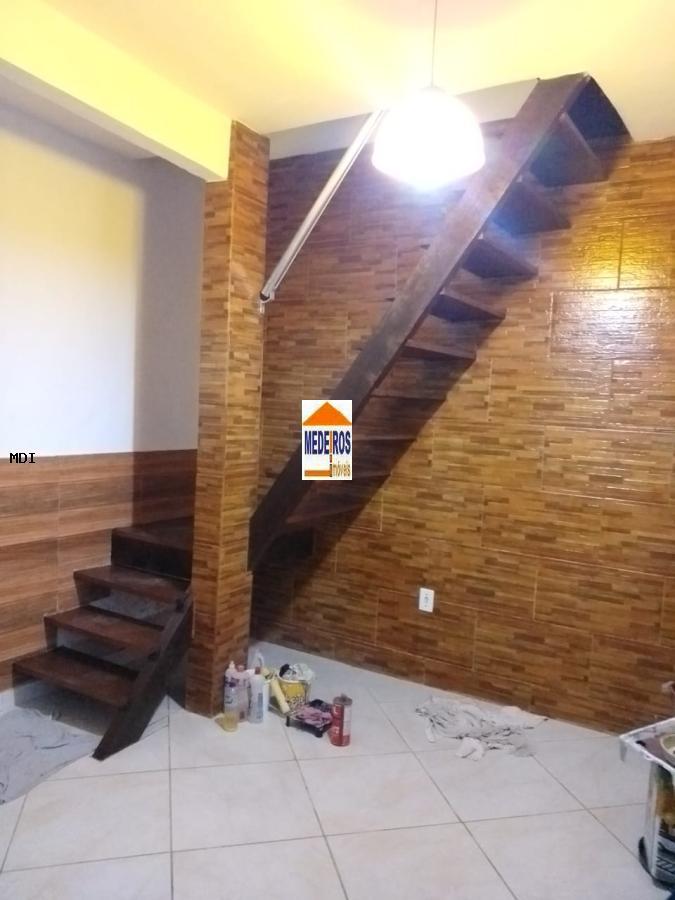 Casa à venda com 2 quartos, 90m² - Foto 3