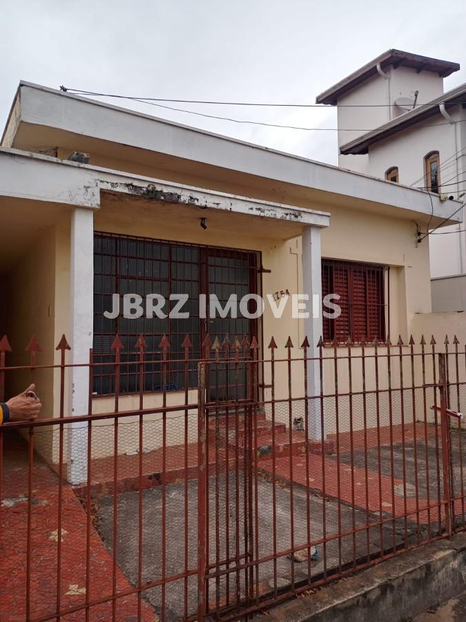 Casa à venda com 2 quartos, 256m² - Foto 2