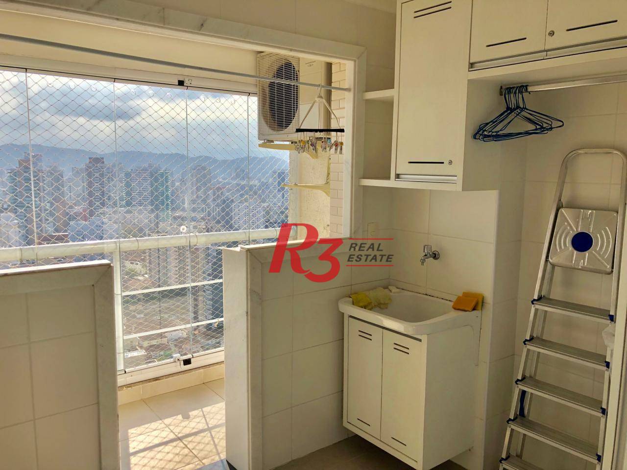 Apartamento para alugar com 4 quartos, 234m² - Foto 12