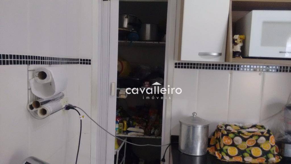 Casa à venda com 3 quartos, 307m² - Foto 17