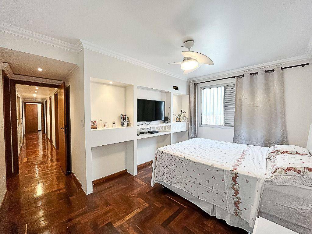 Apartamento à venda com 3 quartos, 200m² - Foto 25